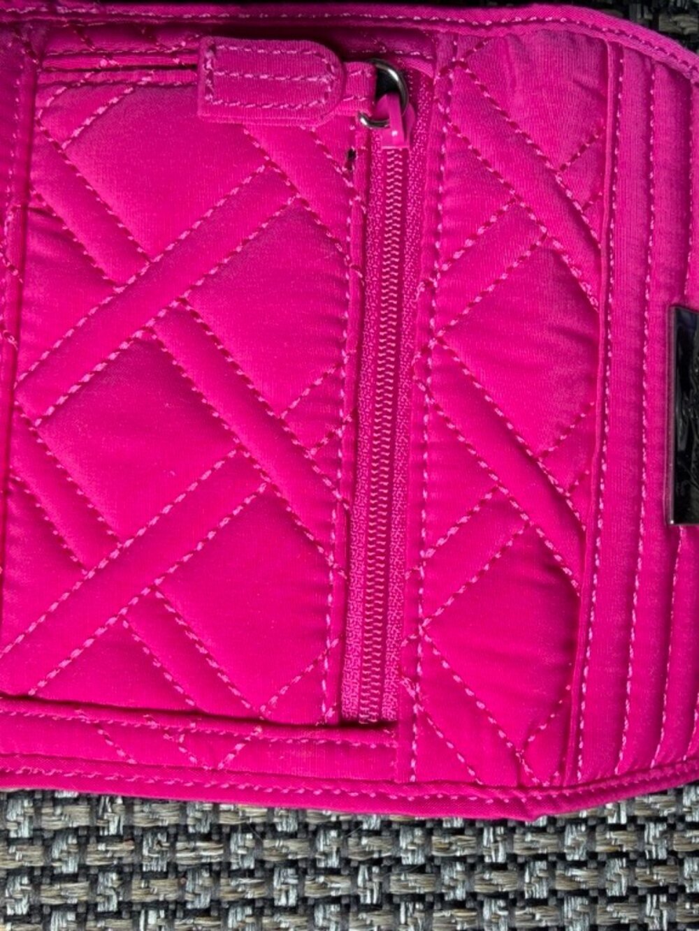 Vera Bradley Trifold Wallet Fuchsia Diamond Quilted Organizer NWOT - Picture 3 of 3